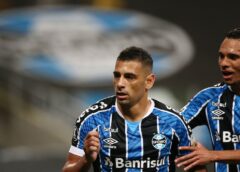 Libertadores: Grêmio empata no último minuto e garante 1ª posição