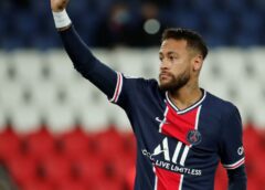 Machucado, Neymar está desconvocado da Seleção Brasileira