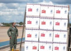 Empresa doa 5 mil caixas térmicas para transporte de vacinas
