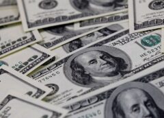 Dólar sobe para R$ 5,39 e bolsa cai 3,35% após discurso de Lula